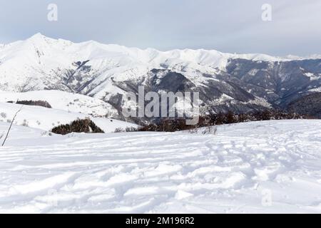 Vue sur un sentier de raquettes en Italie Banque D'Images