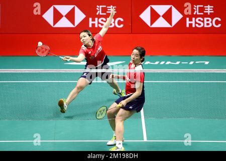 Bangkok, Thaïlande. 11th décembre 2022. Chen Qingchen (L)/Jia Yifan de Chine rivalisent avec Benyapa Aimsaard/Nuntakarn Aimsaard de Thaïlande lors de la double finale des femmes aux finales du BWF World Tour 2022 à Bangkok, Thaïlande, 11 décembre 2022. Crédit: Wang Teng/Xinhua/Alay Live News Banque D'Images