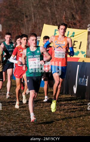 TURIN, ITALIE - DÉCEMBRE 11: Stefan Nillessen des pays-Bas participant à la course masculine U20 lors des Championnats européens de cross-country sur 11 décembre 2022 à Turin, Italie (photo de Federico Tardito/BSR Agency) crédit: BSR Agency/Alay Live News Banque D'Images