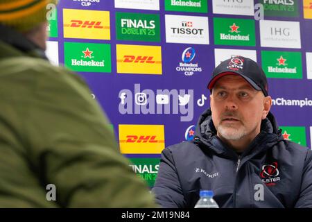 DaN McFarland entraîneur en chef d'Ulster Rugby parle avec la presse après ses côtés 0-39 perte dans le match de la coupe des champions européenne du groupe B Vente Sharks vs Ulster Rugby au stade AJ Bell, Eccles, Royaume-Uni, 11th décembre 2022 (photo par Steve Flynn/News Images) Banque D'Images