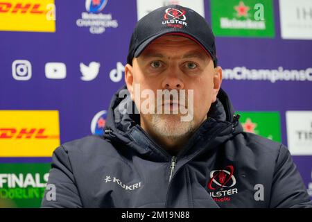 DaN McFarland entraîneur en chef d'Ulster Rugby parle avec la presse après ses côtés 0-39 perte dans le match de la coupe des champions européenne du groupe B Vente Sharks vs Ulster Rugby au stade AJ Bell, Eccles, Royaume-Uni, 11th décembre 2022 (photo par Steve Flynn/News Images) Banque D'Images