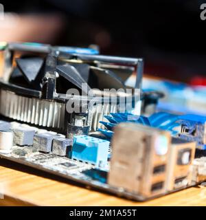 Profitez de performances exceptionnelles avec la carte mère de jeu Asus P8H67-V. 27 août 2022 Istanbul Turquie Banque D'Images