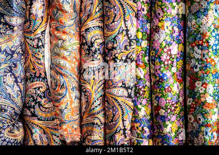 Liberty's Floral pattern textile at Liberty London grand magasin de mercerie, Londres, Royaume-Uni Banque D'Images