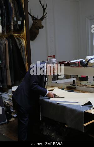 Steven Hitchcock sur mesure, Savile Row maître tailleur à Anderson & Shepherd London, Royaume-Uni Banque D'Images