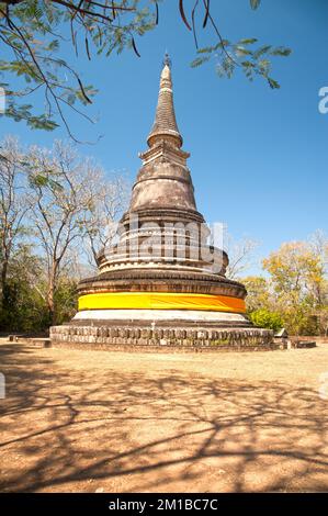 Ancien Chindi, Wat Umong Suan Phuttham, construit en 1297, est un vieux temple dans la forêt de la montagne dans la ville de Chiang Mai en Thaïlande. Banque D'Images