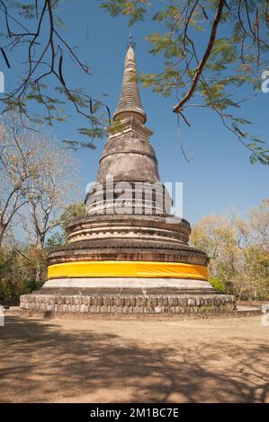 Ancien Chindi, Wat Umong Suan Phuttham, construit en 1297, est un vieux temple dans la forêt de la montagne dans la ville de Chiang Mai en Thaïlande. Banque D'Images