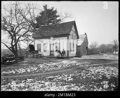 Wachusett Reservoir, maison de Samuel Breau, sur le côté sud de Cross Street, de l'est, West Boylston, Mass., 5 décembre, 1896 , ouvrages d'eau, réservoirs, structures de distribution d'eau, immobilier Banque D'Images