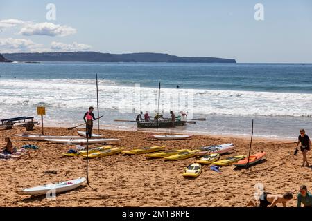 Apprenez à surfer sur des leçons Palm Beach, Sydney, NSW, Australie Banque D'Images