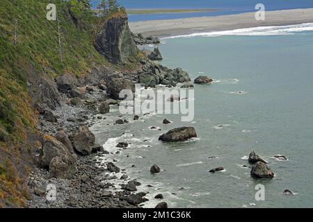 Côte de falaise de Klamath - Californie Banque D'Images