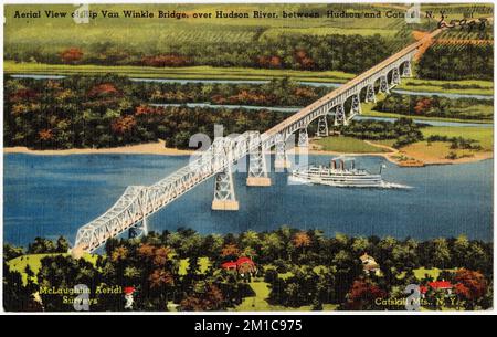 Vue aérienne du pont RIP Van Winkle, au-dessus de la rivière Hudson, entre Hudson et Catskill, N. Y. , ponts, Tichnor Brothers Collection, cartes postales des États-Unis Banque D'Images