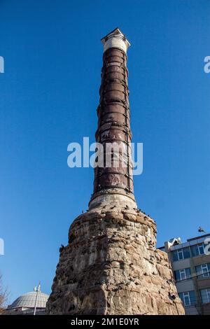 La colonne de Constantin, également connu sous le nom de l'Holocauste, la pierre est une colonne Monumentale Romaine Banque D'Images