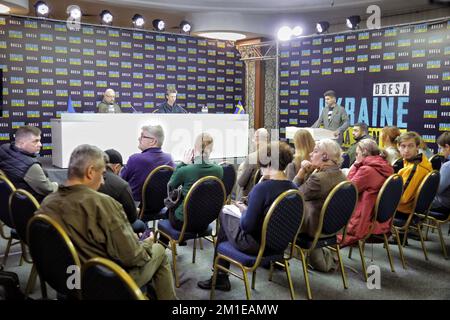 Non exclusif: ODESA, UKRAINE - 11 DÉCEMBRE 2022 - Ministre de la défense de l'Ukraine Oleksii Reznikov et Ministre de la défense du Royaume de Suède Banque D'Images