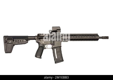 Industrie militaire. arme à feu à rifuse, carbine semi-automatique, isolée sur fond blanc. Banque D'Images