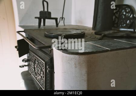 Vue rapprochée d'un ancien four de cuisson en fer Banque D'Images