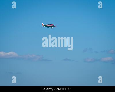Avion léger en vol. Banque D'Images