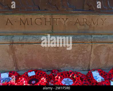 Une armée puissante - Liverpool St Georges cenotaph militaire, conçu par Lionel Budden, Lime Street, Liverpool, Angleterre, Royaume-Uni, L1 1JJ Banque D'Images