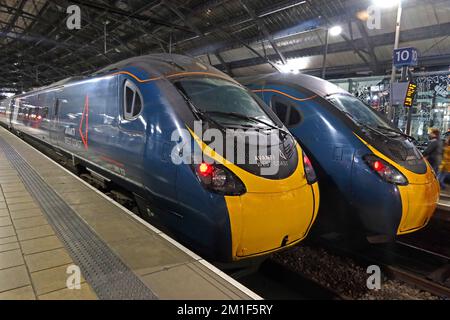 Avanti West Coast Pendolino 390112 EMU Train électrique à la gare de Liverpool Lime Street, West Coast Mainline, avant la fin du contrat en mars 2027 Banque D'Images