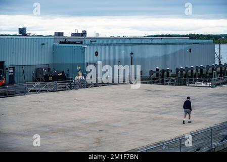 Vue sur le quai depuis le service de traversier de Casco Bay Island dans le port de Portland, Casco Bay, Maine, États-Unis. Banque D'Images