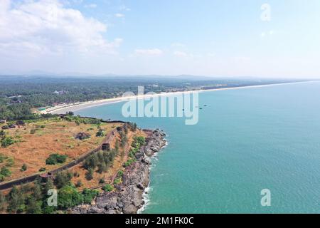 Vue aérienne du fort et de la plage de Bekal situé à Kasaragod, Kerala, Inde Banque D'Images