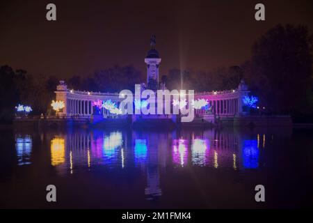 Madrid, Madrid, Espagne. 11th décembre 2022. Illuminations de Noël dans les rues du centre de Madrid. (Credit image: © Alberto Sibaja/Pacific Press via ZUMA Press Wire) Banque D'Images