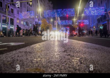 Madrid, Madrid, Espagne. 11th décembre 2022. Illuminations de Noël dans les rues du centre de Madrid. (Credit image: © Alberto Sibaja/Pacific Press via ZUMA Press Wire) Banque D'Images