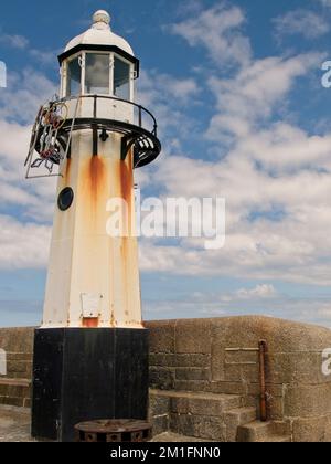 Phare, Smeaton Pier, St Ives, Cornouailles, Royaume-Uni Banque D'Images