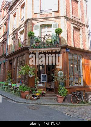 Brocante, Antique, Restaurant, salon de la Honfleur, Laurence à Honfleur, Honfleur, Normandie, France, Banque D'Images