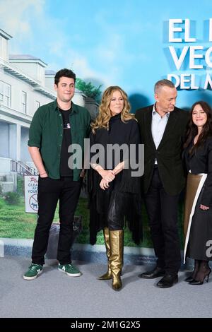 12 décembre 2022, Madrid, Madrid, Espagne: Tom Hanks, Rita Wilson, Truman Hanks assiste à â€˜Un homme appelé Ottoâ€™ Photocall au Ritz Hotel on 12 décembre 2022 à Madrid, Espagne (Credit image: © Jack Abuin/ZUMA Press Wire) Banque D'Images