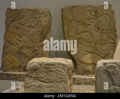 Les danseurs dans le musée du site de Monte Alban Oaxaca Banque D'Images