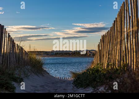 Chemin vers la Plage du Lazaret à Sète Banque D'Images