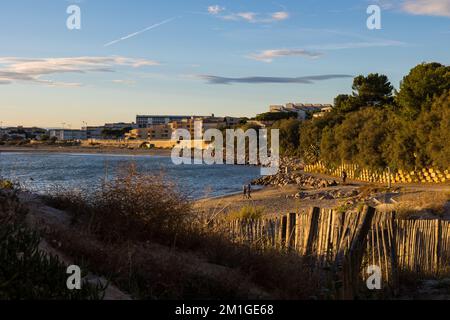 Plage du Lazaret au coucher du soleil Banque D'Images