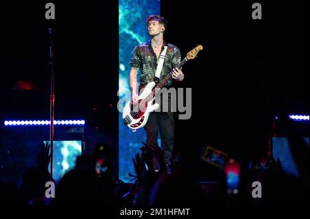 Connor ball des VAMPS qui se produit à OVO Hydro à Glasgow le 8th décembre 2022 Banque D'Images