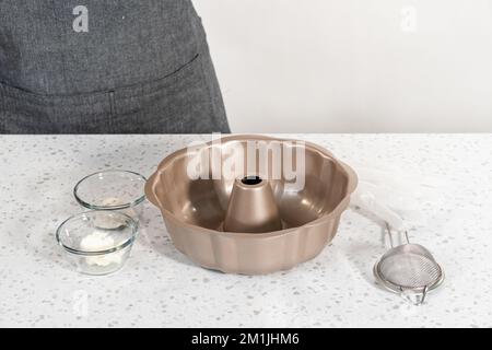 Simple gâteau à la vanille en boîte Banque D'Images