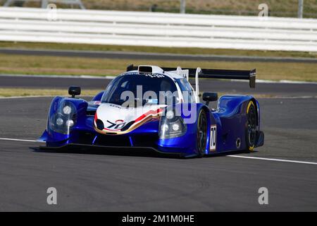 Marcus Jewell, Ben Clucas, Ligier LMP3, Masters Endurance Legends, deux courses tout au long du week-end sur le circuit du Grand Prix, avec des couleurs contemporaines Banque D'Images