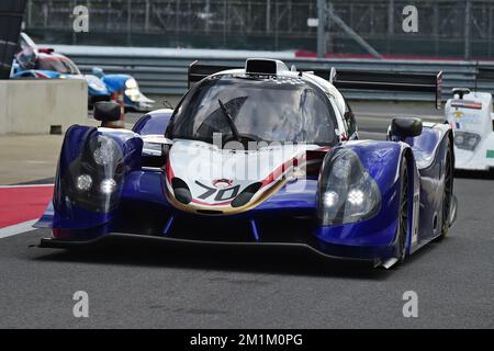 Marcus Jewell, Ben Clucas, Ligier LMP3, Masters Endurance Legends, deux courses tout au long du week-end sur le circuit du Grand Prix, avec des couleurs contemporaines Banque D'Images