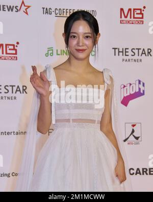 Nagoya, Japon. 13th décembre 2022. La chanteuse sud-coréenne Kim se-jeong participe à l'événement de tapis rouge pour « 2022 AAA (Asia Artist Awards) » à Nagoya, préfecture d'Aichi, Japon, mardi, 13 décembre 2022. Photo par Keizo Mori/UPI crédit: UPI/Alay Live News Banque D'Images