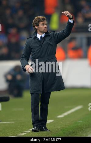 20111101 - GENK, BELGIQUE: L'entraîneur en chef de Chelsea, Andre Villas-Boas, photographié pendant le quatrième match de la Ligue des Champions, dans le groupe E, entre KRC Genk et Chelsea FC, le mardi 01 novembre 2011, à Genk, Belgique. BELGA PHOTO YORICK JANSENS Banque D'Images