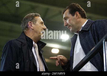 20121020 - HEVERLEE, BELGIQUE: L'entraîneur-chef du Club, Georges Leekens et Marc Wilmot, photographié avant le match de la Jupiler Pro League entre OH Leuven et le Club Brugge, à Louvain, samedi 20 octobre 2012, le onzième jour du championnat belge de football. BELGA PHOTO BRUNO FAHY Banque D'Images
