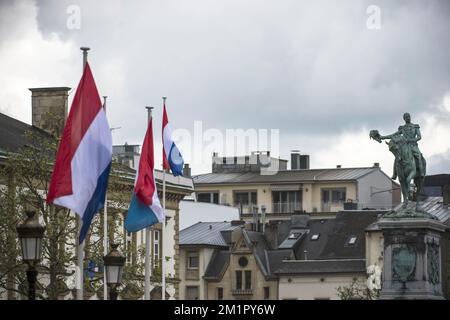 20130524 - LUXEMBOURG, LUXEMBOURG: L'illustration montre le drapeau néerlandais lors de la première visite à l'étranger du roi hollandais Willem-Alexander et de la reine Maxima à Luxembourg, vendredi 24 mai 2013. BELGA PHOTO NICOLAS LAMBERT Banque D'Images