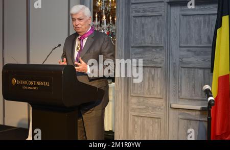 Christopher Dodd, ancien sénateur et président-directeur général de Motion Picture Association of America, prononce un discours lors du séminaire « c'est la Belgique : ce que la Belgique a à offrir dans l'industrie cinématographique », mardi 04 juin 2013, lors d'une mission économique du prince Philippe belge aux États-Unis. BELGA PHOTO DIRK WAEM Banque D'Images