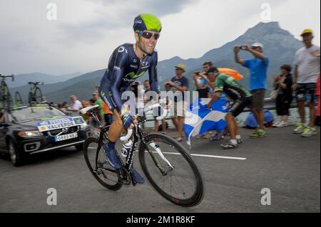 Alejandro Valverde de Spian de Movistar photographié lors de la phase 17th de l'édition 100th de la course cycliste Tour de France, un essai individuel de 32km d'Embrun à Chorges, en France, le mercredi 17 juillet 2013. Banque D'Images