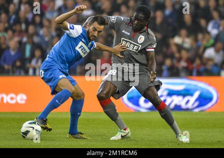 ? Et Antonio Pereira dos Santos 'Kanu' de Standard photographié lors du match Jupiler Pro League entre KRC Genk et Standard de Liège, à Genk, dimanche 11 août 2013, le troisième jour du championnat belge de football. Banque D'Images