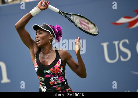 American venus Williams photographié lors du premier match entre le Belge Kirsten Flipkens (WTA 12) et le US venus Williams lors du tournoi de tennis américain Open Grand Chelem, à Flushing Meadows, à New York City, États-Unis, le lundi 26 août 2013. BELGA PHOTO YORICK JANSENS Banque D'Images