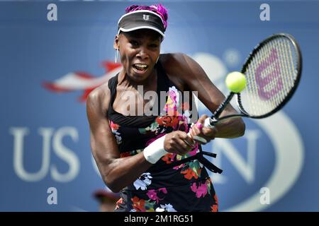 American venus Williams photographié lors du premier match entre le Belge Kirsten Flipkens (WTA 12) et le US venus Williams lors du tournoi de tennis américain Open Grand Chelem, à Flushing Meadows, à New York City, États-Unis, le lundi 26 août 2013. BELGA PHOTO YORICK JANSENS Banque D'Images