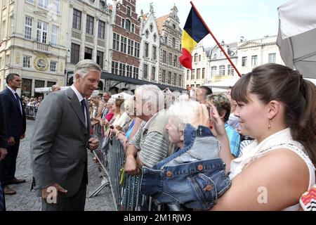 Roi Philippe - Filip de Belgique photographié lors de l'entrée joyous-Blijde Intrede-Joyeuse entrée du roi Filip et de la reine Mathilde pour se présenter au public dans les différentes capitales provinciales, à Louvain, Brabant flamand, vendredi 06 septembre 2013. BELGA PHOTO NICOLAS MATERLINCK Banque D'Images