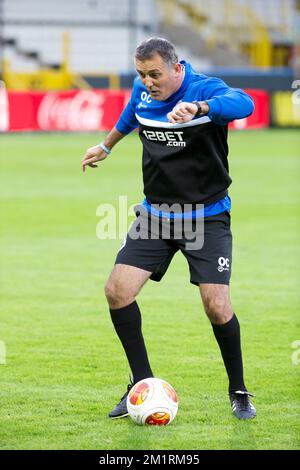 Owen Coyle, entraîneur-chef de Wigan, photographié lors d'une séance d'entraînement du club anglais de football de wigan Athletic, au stade de Brugge, le mercredi 18 septembre 2013. Jeudi, Wigan jouera contre l'équipe belge de football de première division Zulte Waregem dans le groupe D, le premier jour de la phase de groupe du tournoi Europa League. BELGA PHOTO KURT DESPLENTER Banque D'Images