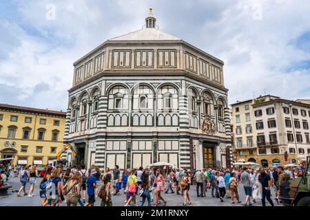 Battistero di San Giovanni sur la Piazza di San Giovanni à Florence, Toscane Italie Banque D'Images