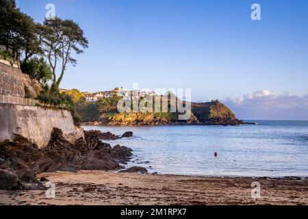 Polruan de Readymoney Beach en hiver, Fowey, Cornwall, Angleterre Banque D'Images