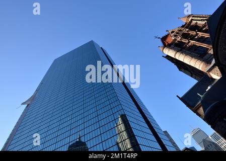 Trinity Church of Boston et 200 Clarendon, John Hancock Tower, Copley Square, Boston, Massachusetts, ÉTATS-UNIS Banque D'Images