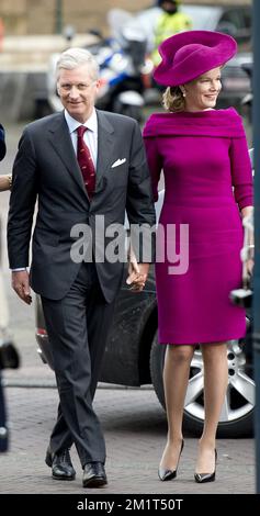 8-11-2013 LE roi DE LA HAYE Philippe et la reine Mathilde de Belgique visitent le roi hollandais Willem Alexander et la reine Maxima au palais de Noordeinde au cours d'une visite d'une journée. ROBIN UTRECHT Banque D'Images